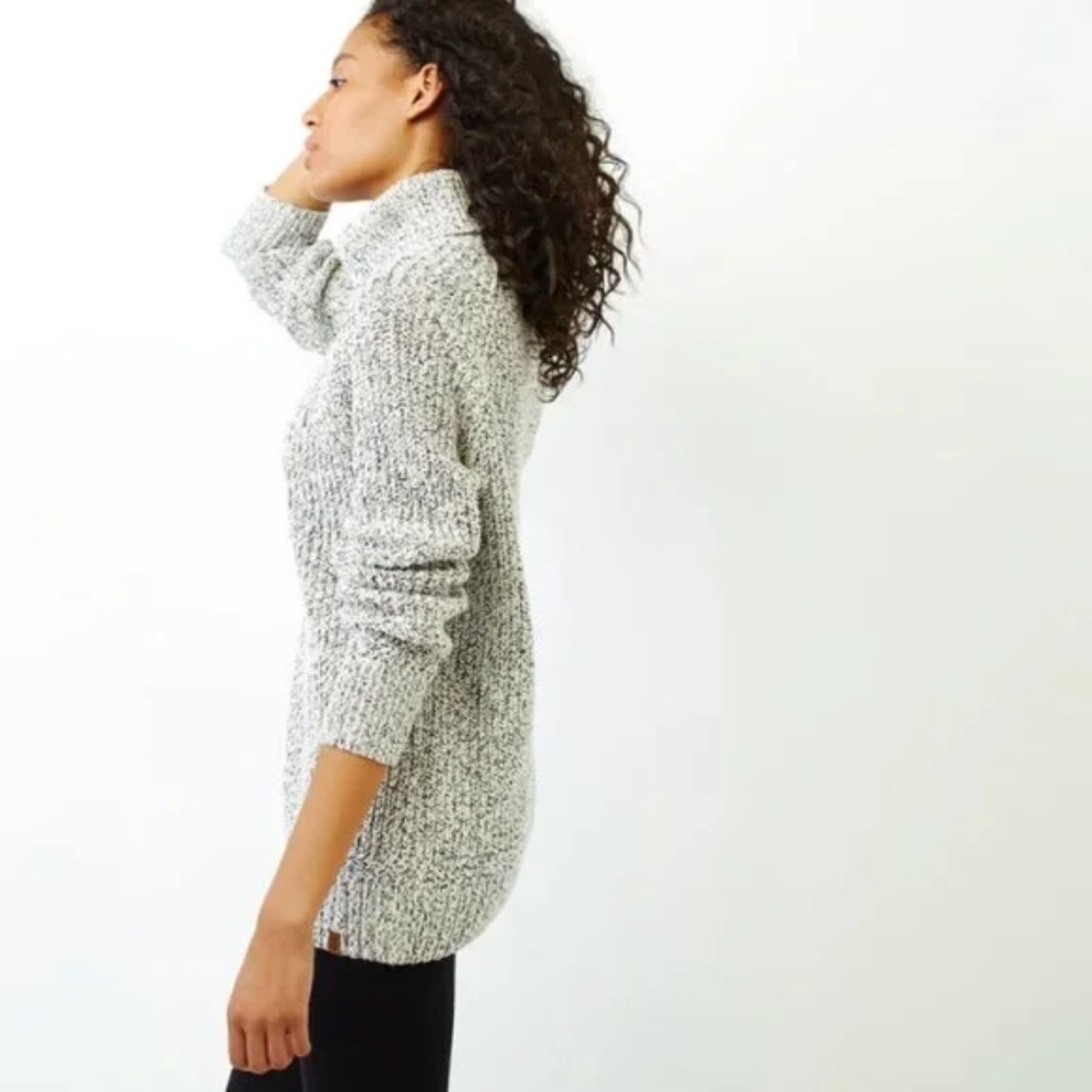 Roots Gray Speckle Knit Cotton Blend Snowy Fox Turtleneck Sweater - Sz XS - Picture 3 of 15